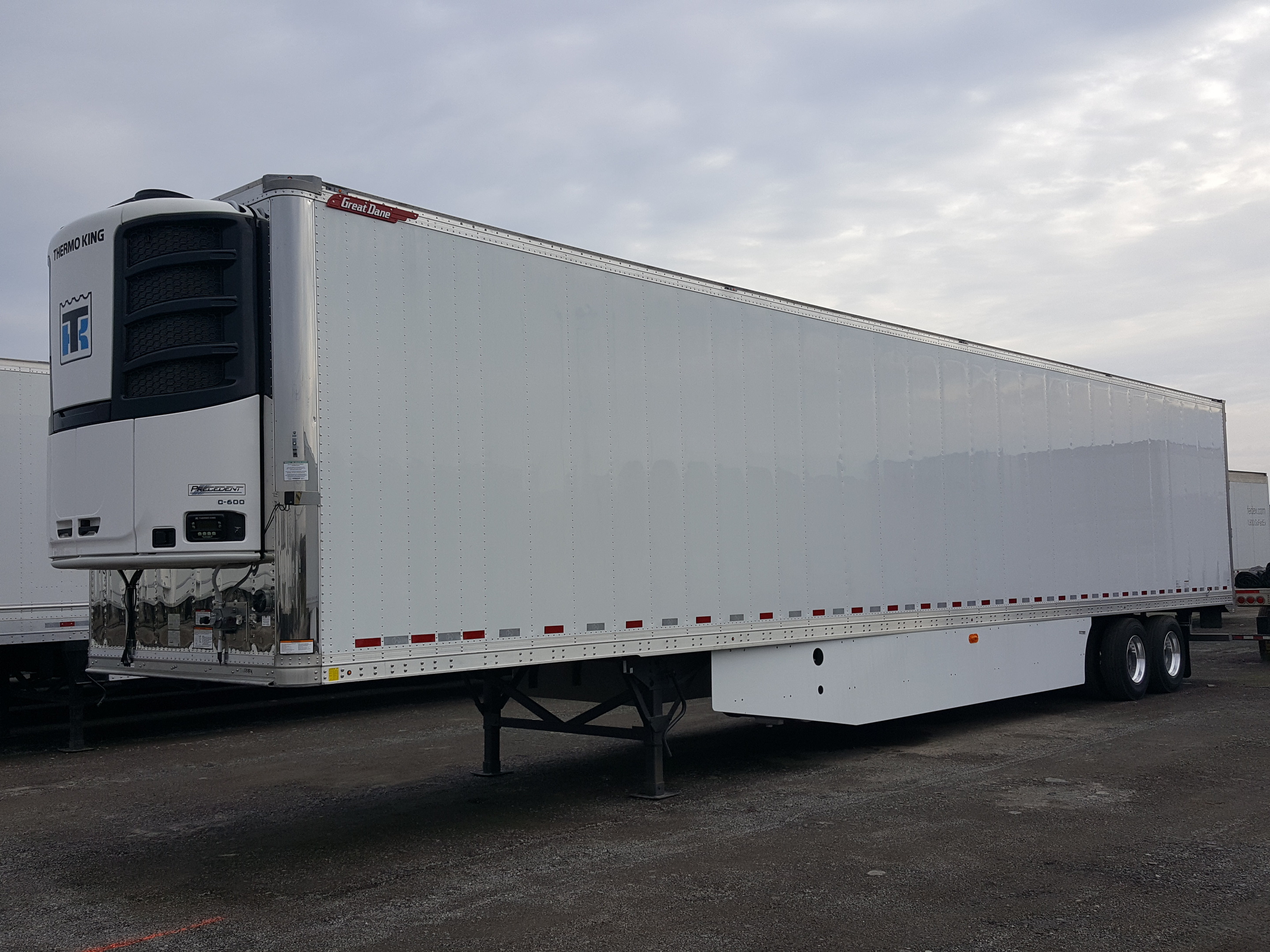 Fleetly refrigerated trailer